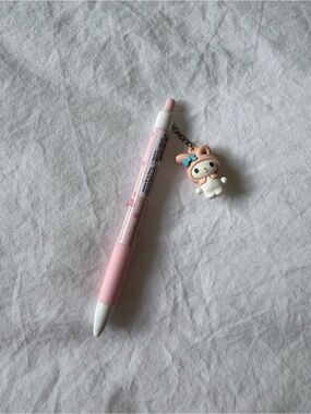 3/$20 ♡ My Melody Pen with Charm